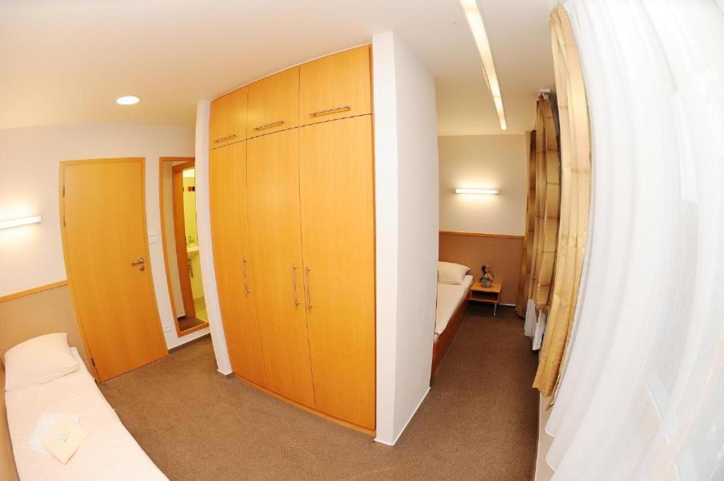 Pension Hogo Брно Экстерьер фото